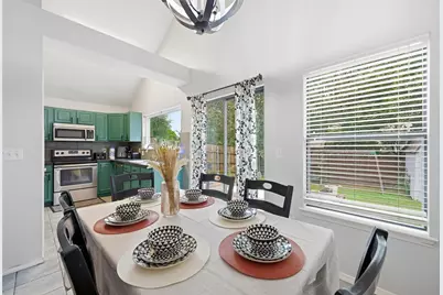 912 S Old Orchard Lane, Lewisville, TX 75067 - Photo 11