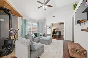 912 S Old Orchard Ln, Lewisville, TX 75067 - Photo 7