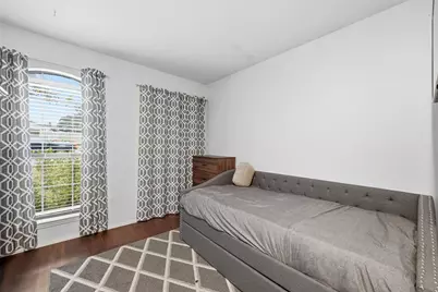 912 S Old Orchard Lane, Lewisville, TX 75067 - Photo 19