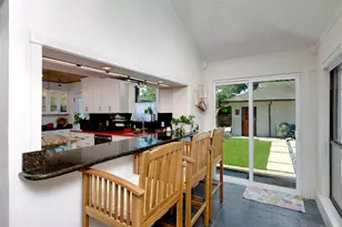 803 Brookhurst Dr, Dallas, TX 75218 - Photo 15