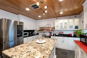 803 Brookhurst Dr, Dallas, TX 75218 - Photo 17