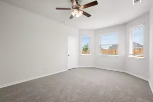 933 Rocket Plane Dr, Fort Worth, TX 76131 - Photo 9