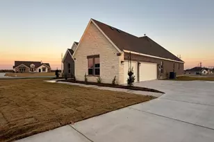 21 Zion Wy, Valley View, TX 76272 - Photo 3