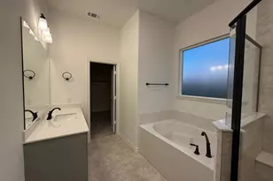 31 Roosevelt Ln, Valley View, TX 76272 - Photo 11