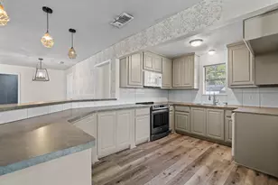 302 W Decatur St, Chico, TX 76431 - Photo 17