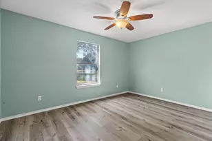 302 W Decatur St, Chico, TX 76431 - Photo 27