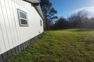 133 Farm Rd 3132, Klondike, TX 75448 - Photo 9