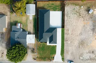 112 E Southbrook Dr, Glenn Heights, TX 75154 - Photo 3