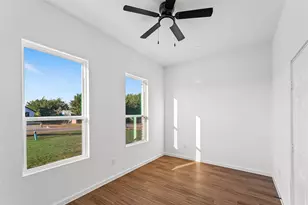 112 E Southbrook Dr, Glenn Heights, TX 75154 - Photo 19