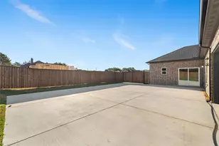 112 E Southbrook Dr, Glenn Heights, TX 75154 - Photo 29
