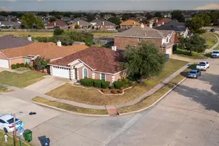 1525 Sanibel Ln, Arlington, TX 76018 - Photo 3