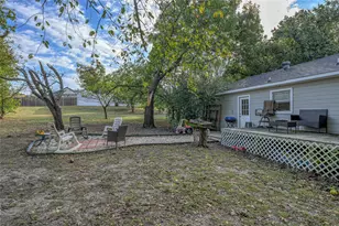 419 Walnut Grove Rd, Whitewright, TX 75491 - Photo 17
