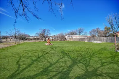 402 W College Street, Jacksboro, TX 76458 - Photo 31