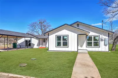 402 W College Street, Jacksboro, TX 76458 - Photo 7