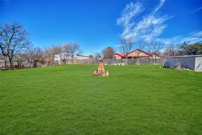 402 W College Street, Jacksboro, TX 76458 - Photo 27