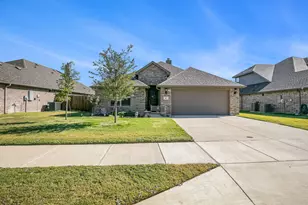 417 Elyse Rd, Keene, TX 76059 - Photo 7