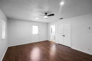 2601 High Oak Dr, Arlington, TX 76012 - Photo 13