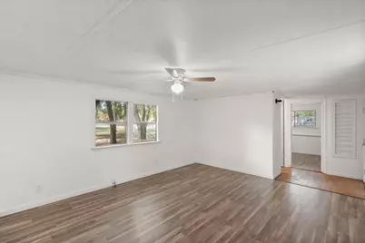 1509 E Apache Trail, Granbury, TX 76048 - Photo 5