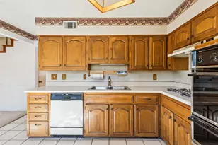 1706 Chip-N-Dale Dr, Arlington, TX 76012 - Photo 13