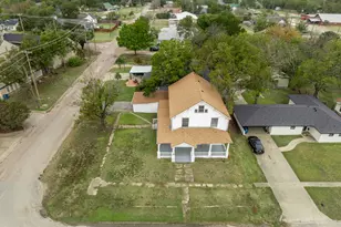 301 E Main St, Itasca, TX 76055 - Photo 5