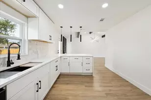 214 Santa Cruz Ct, Grand Prairie, TX 75051 - Photo 21