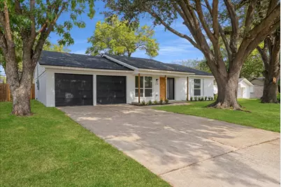 214 Santa Cruz Court, Grand Prairie, TX 75051 - Photo 3