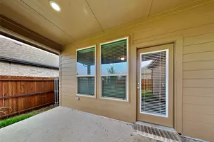 162 Camelia St, Garland, TX 75043 - Photo 15