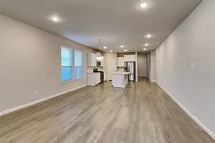 162 Camelia St, Garland, TX 75043 - Photo 5