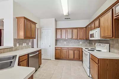 617 Silverbrook Drive, Saginaw, TX 76179 - Photo 9