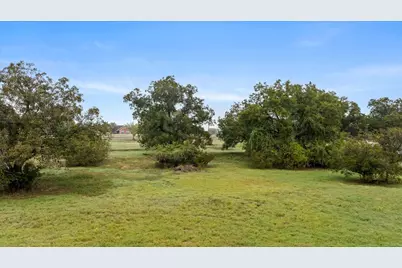 974 Walnut Creek Drive, Springtown, TX 76082 - Photo 9