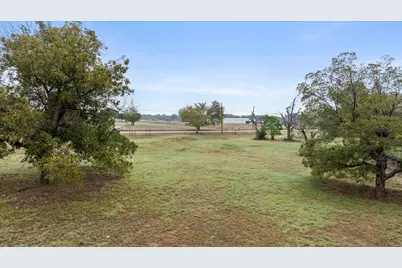 974 Walnut Creek Drive, Springtown, TX 76082 - Photo 7