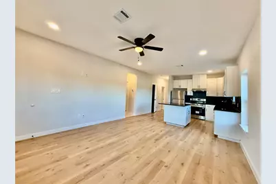 308 SW 14th Street, Mineral Wells, TX 76067 - Photo 3