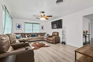 701 W Star St, Denison, TX 75020 - Photo 3