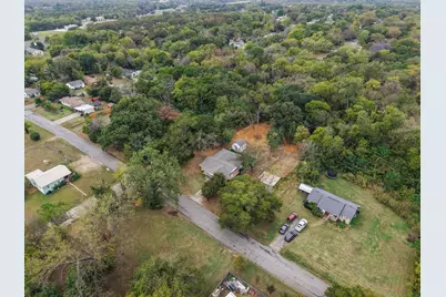 701 W Star Street, Denison, TX 75020 - Photo 33