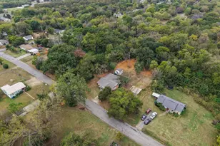 701 W Star St, Denison, TX 75020 - Photo 33