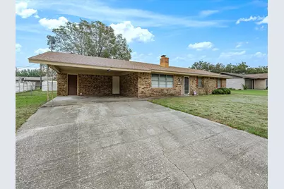 1207 Zahara Street, Bowie, TX 76230 - Photo 5