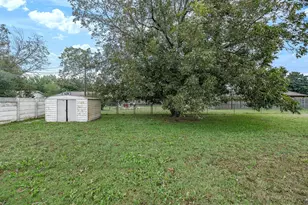 1207 Zahara St, Bowie, TX 76230 - Photo 29
