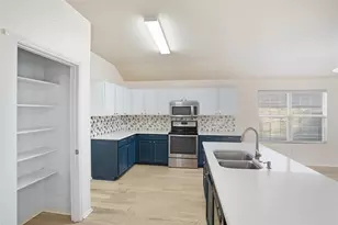 1938 Castaway Dr, Dallas, TX 75051 - Photo 9