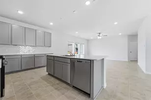 253 Charismatic Rd, Waxahachie, TX 75165 - Photo 9