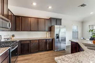 2917 Llano Dr, Little Elm, TX 75068 - Photo 11