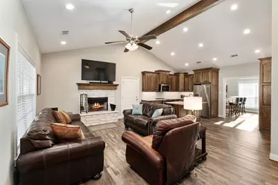 111 Bexar Street, Mabank, TX 75147 - Photo 3