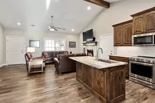 111 Bexar St, Mabank, TX 75147 - Photo 9