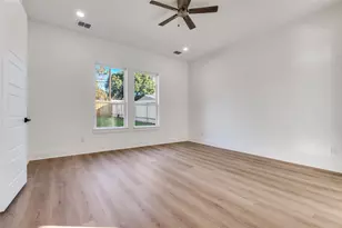 2827 Grafton Ave, Dallas, TX 75211 - Photo 19