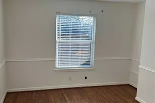 888 Berkinshire Dr, Dallas, TX 75218 - Photo 9