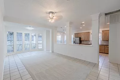 620 Gwyndellons Lane, Grand Prairie, TX 75052 - Photo 7