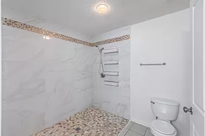 620 Gwyndellons Lane, Grand Prairie, TX 75052 - Photo 17