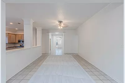 620 Gwyndellons Lane, Grand Prairie, TX 75052 - Photo 11