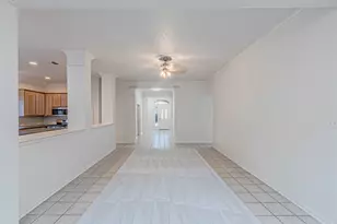 620 Gwyndellons Ln, Grand Prairie, TX 75052 - Photo 11