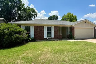 6524 Blue Grass Dr, Watauga, TX 76148 - Photo 3