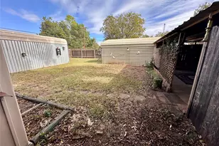 1000 W Custer St, Seymour, TX 76380 - Photo 15